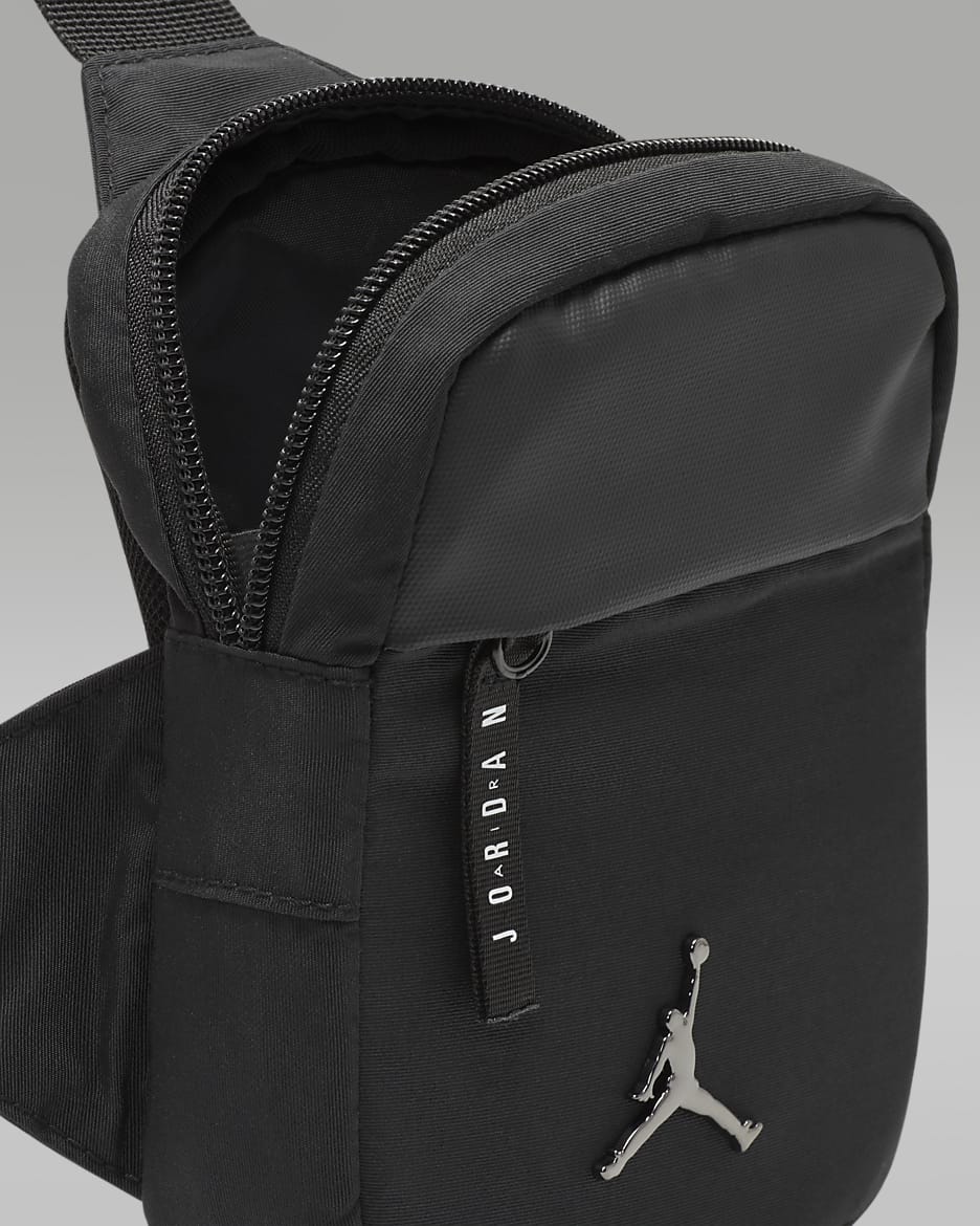 Jordan fanny pack black best sale
